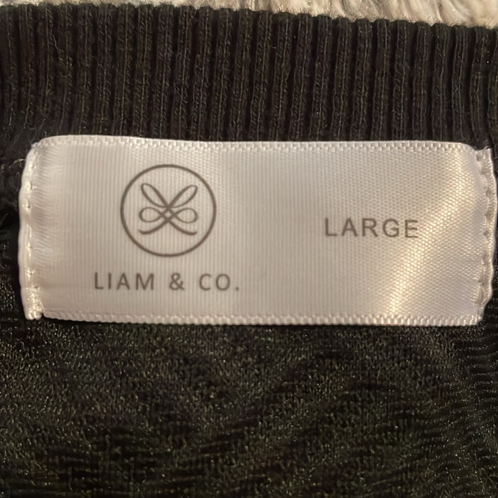 C3- Liam & Co. - SIZE LARGE - Textured Sweater - Picture 4 of 5